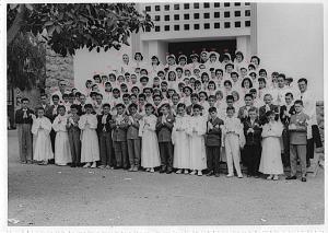 PATRONAGE ORAN DE SAINT EUGENE 1956 SUR LE PARVIS DE L EGLISE 